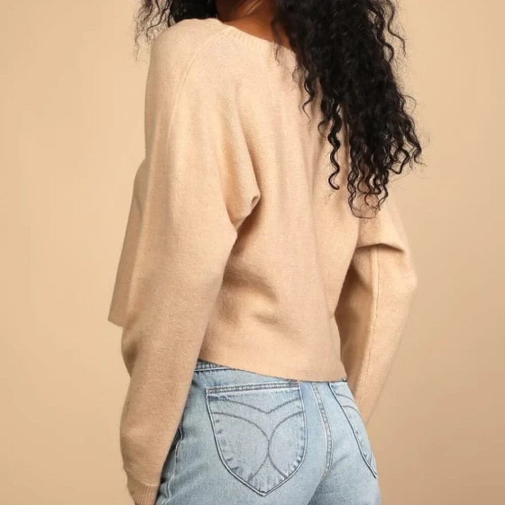 Women's Size Large Lulus Tan Knit Cropped Sweater Long Sleeve